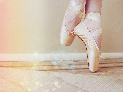 CRAS oferece aulas de balé para crianças e adolescentes