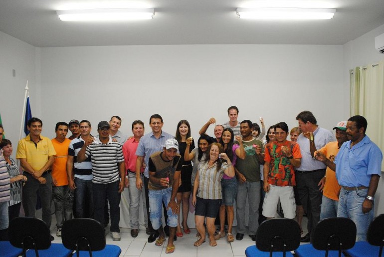 Prefeitura de Marilândia entrega casas do Programa Minha Casa Minha Vida